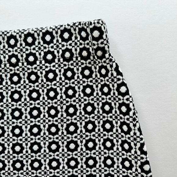 Etcetera Ladies Black & White Skirt Size Small Stretch Geometric Short Casual - Picture 3 of 8
